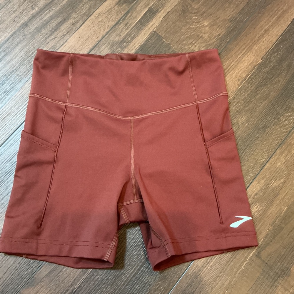 Brooks Method Running Shorts Terracotta Rust High Rise Pockets Size M Athletic